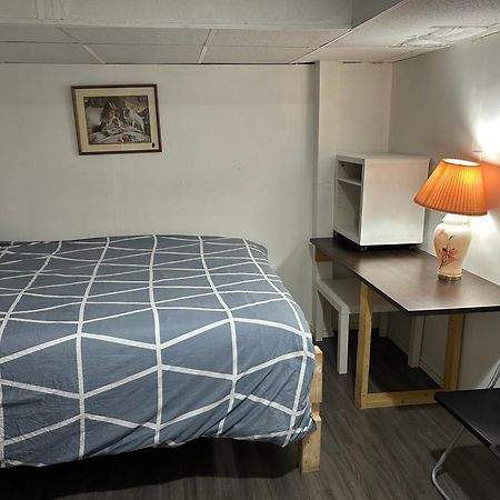 Quiet And Comfortable Homestay Oakville Zewnętrze zdjęcie